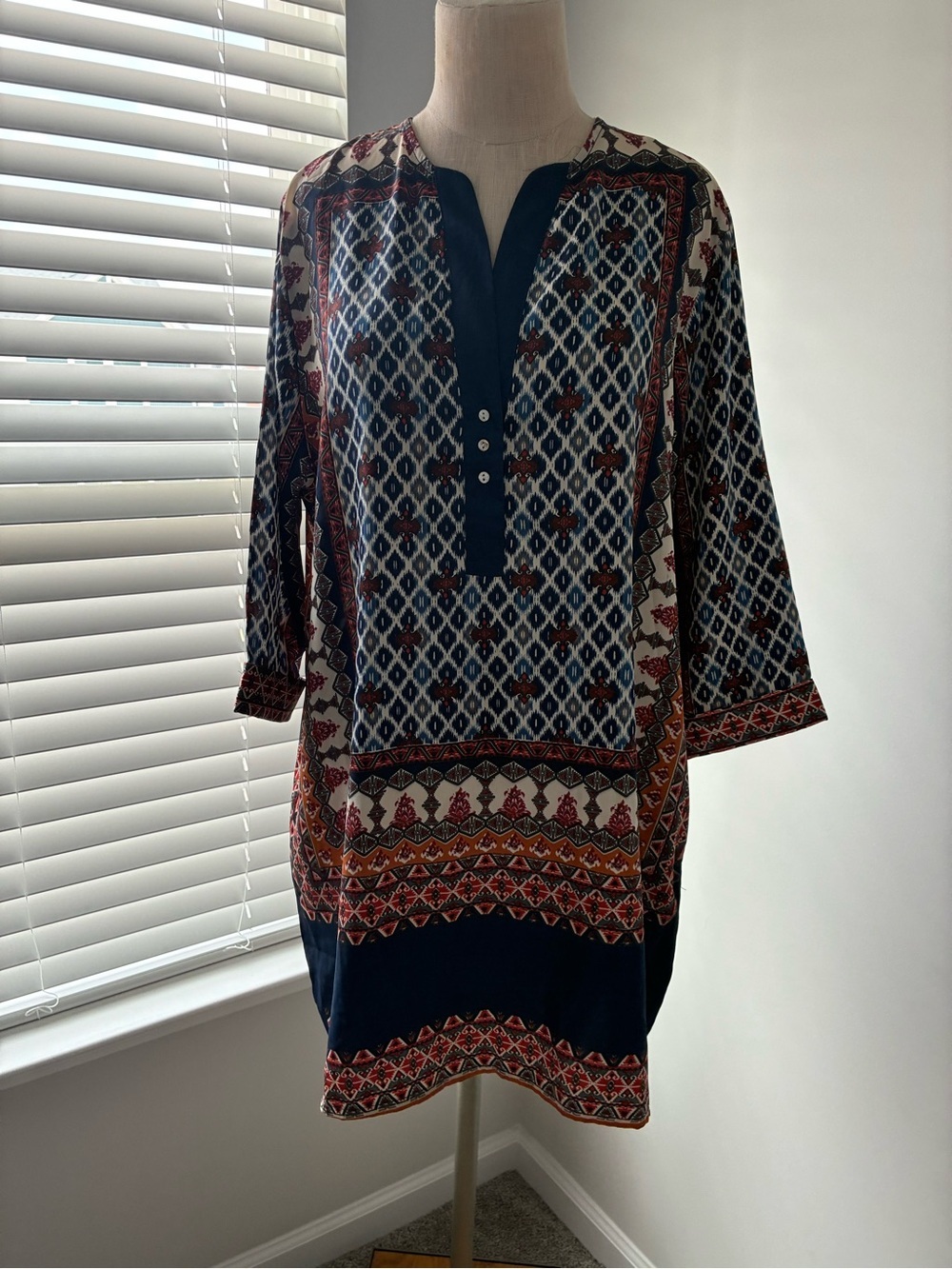 Beulah Women's V-Neck Deliliah Patterned Mini Dress